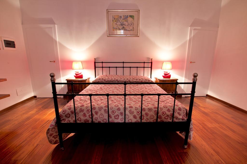 Santacroce Guest House Roma Oda fotoğraf